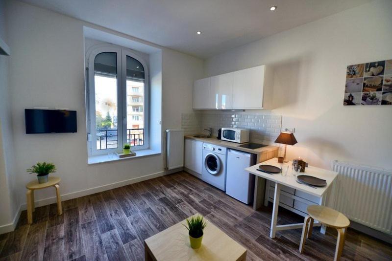 Appartment Les Suites Du Parc Безансон Номер фото