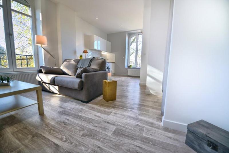 Appartment Les Suites Du Parc Безансон Номер фото