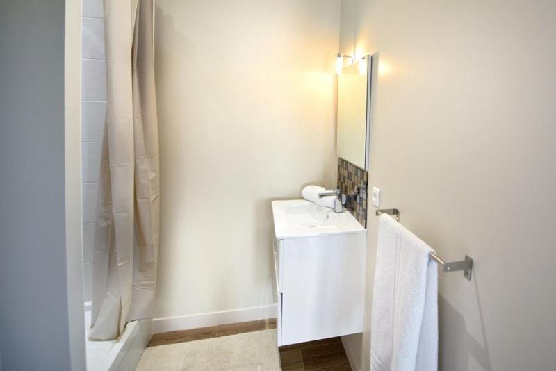 Appartment Les Suites Du Parc Безансон Номер фото